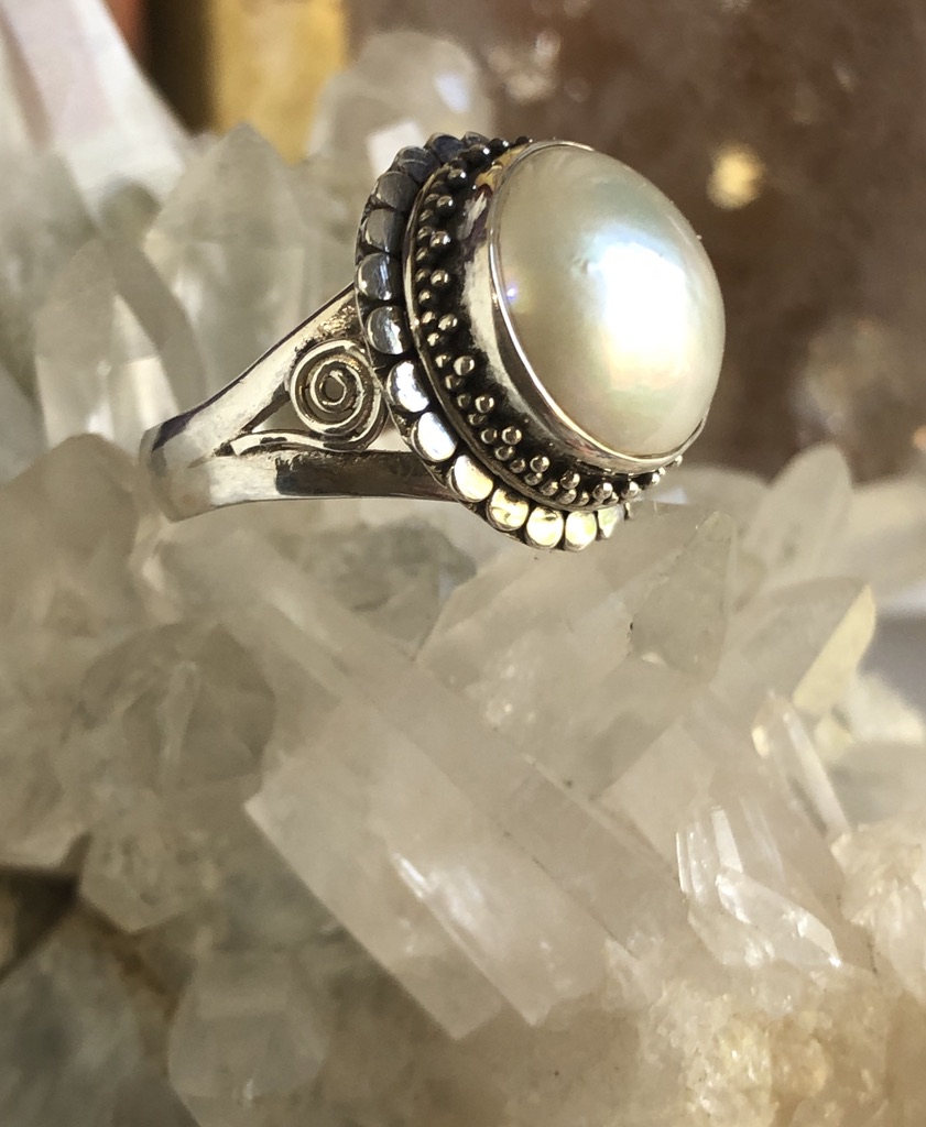 Large Mabe Pearl – Uplifting Change Jewellery
